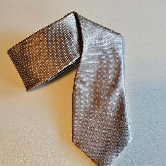 DKNY Men's Tie - Taupe Dotted Necktie - New with Tags - Picture 2 of 5